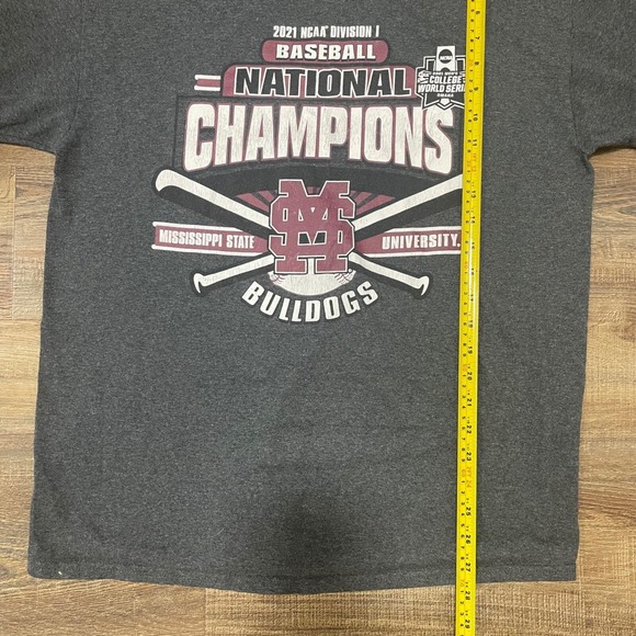 Champion NCAA Baseball National Champions T-Shirt Mississippi State Bulldogs - Picture 4 of 6